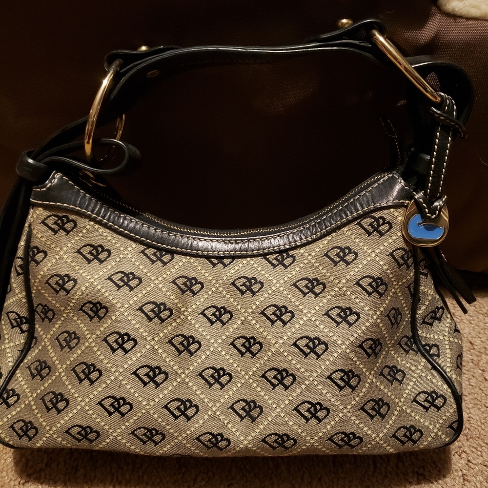 Dooney & Bourke